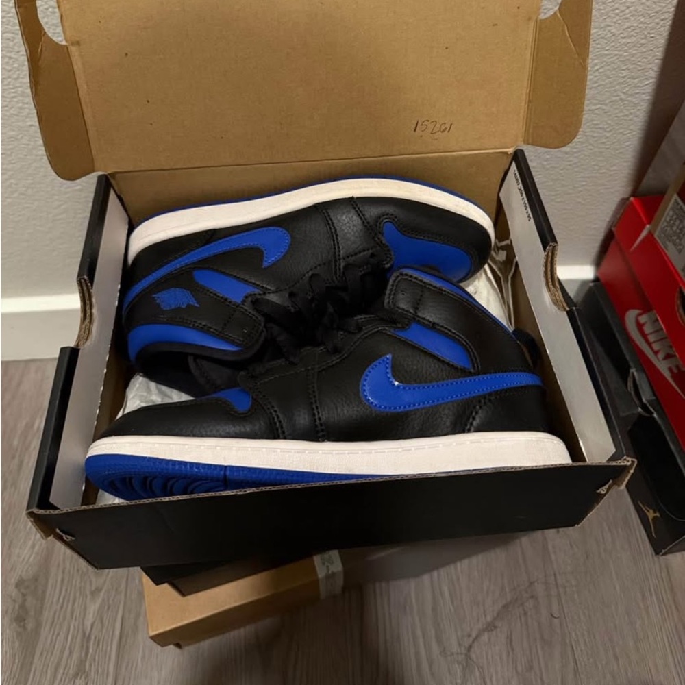 Jordan Hyper Royal - Blue & Black